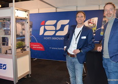 Danny Arisse and Paul Blom also had a fair on tulips in Zwaagdijk during the fair week. In that market they offer special planting robots: